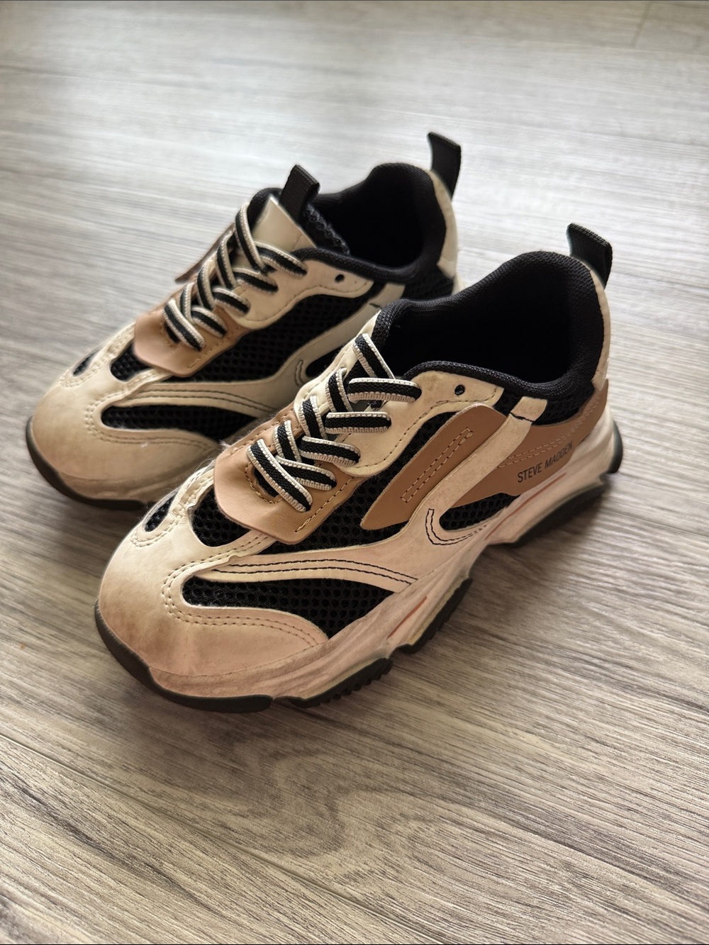 Steve Madden Kids Black and Beige Chunky Sneakers
